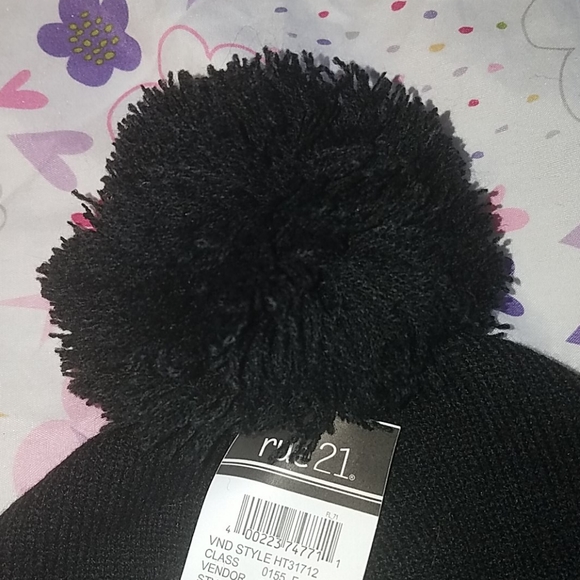 Winter hat - Picture 2 of 4